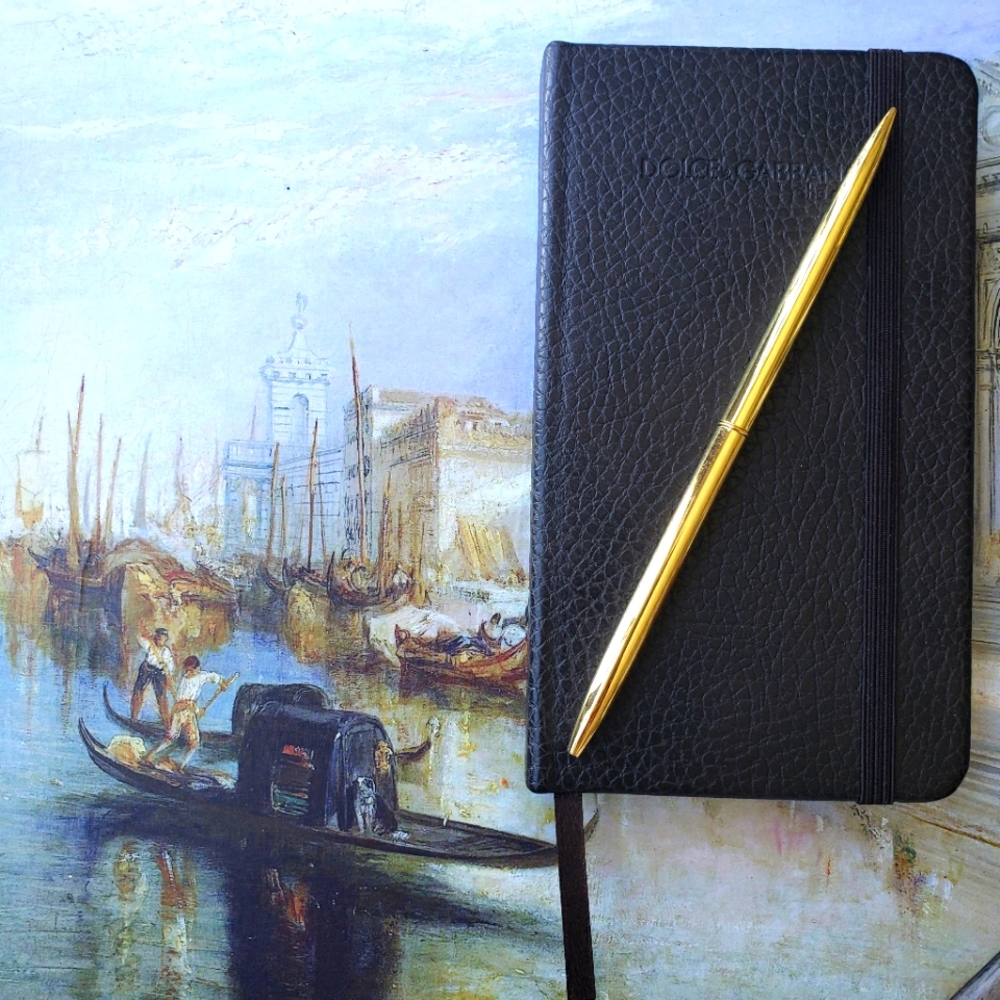 Dolce &Gabbana Notebook.